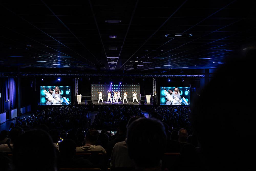 performance artistique remise trophée