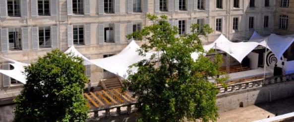 Installation toile tendue lycra évènement Paris