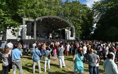 Concert Extérieur Anggun en journée Ile de France