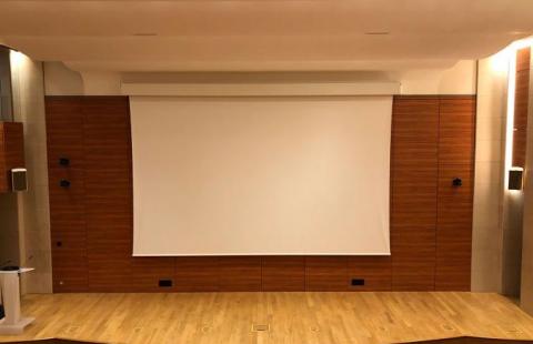 Transformation d'une scène pour une assemblée générale