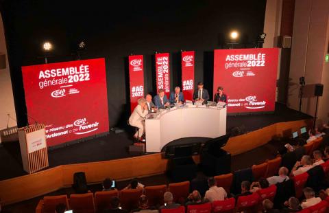 Organisation assemblée générale annuelle dans un auditorium