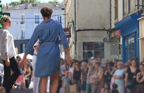 Organisation d'un défilé de mode en centre ville pour les commerçants