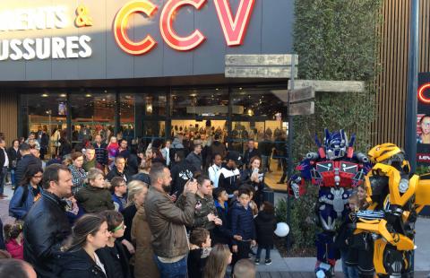 Inauguration d'un nouveau centre commercial en extérieur à Amiens