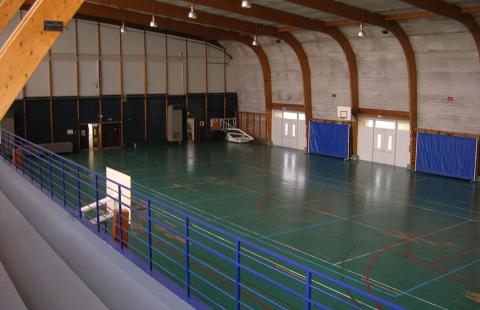 Transformation d'un gymnase pour un marché de Noël