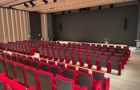 Transformation d'un auditorium pour une remise des prix