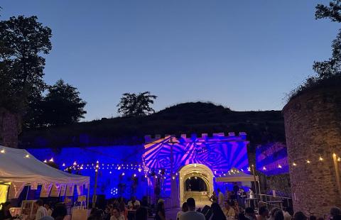 Soirée cinéma en plein air : transformer un site patrimonial en lieu de vie
