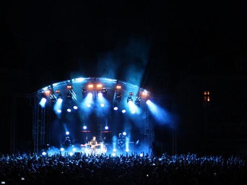 Oragnisation d'un concert de Patrick Bruel en extérieur autour d'un château