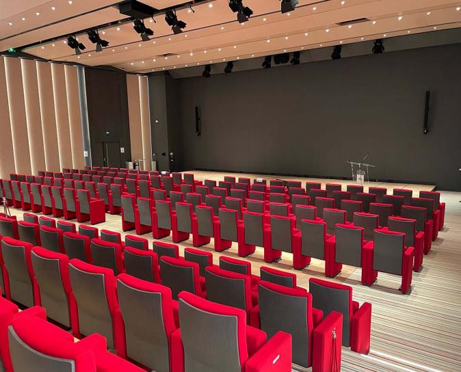 Transformation d'un auditorium pour une remise des prix